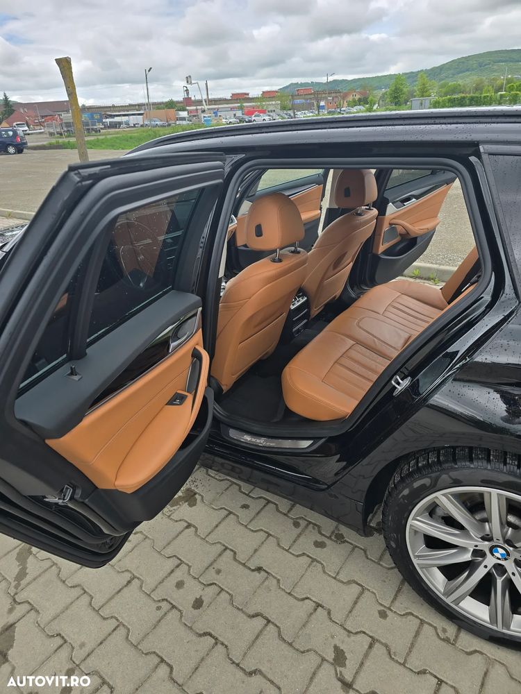 BMW Seria 5 530i Aut. Sport Line - 23