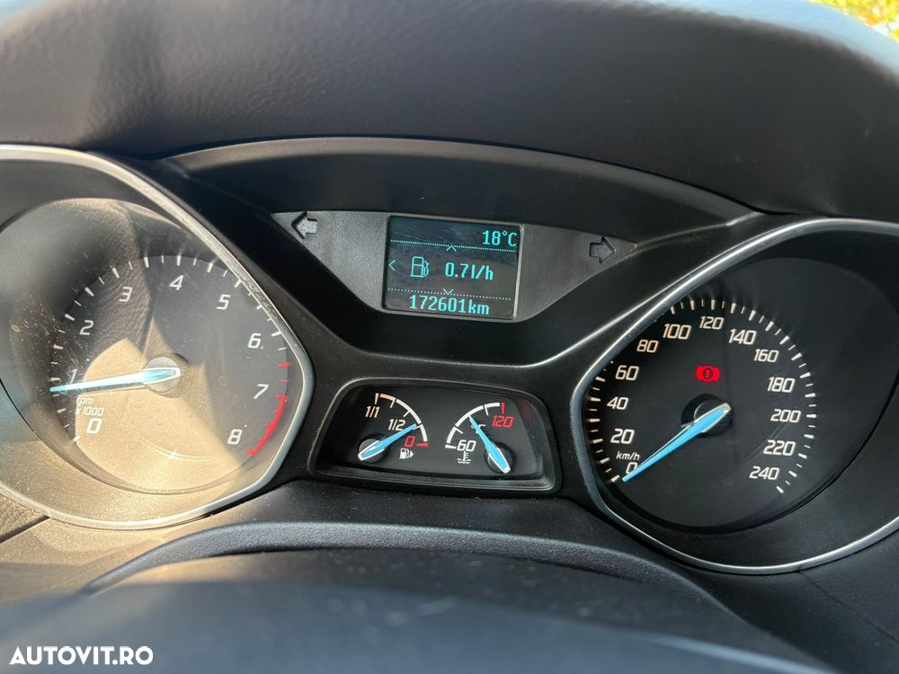 FORD Focus 2015 — imagine 6