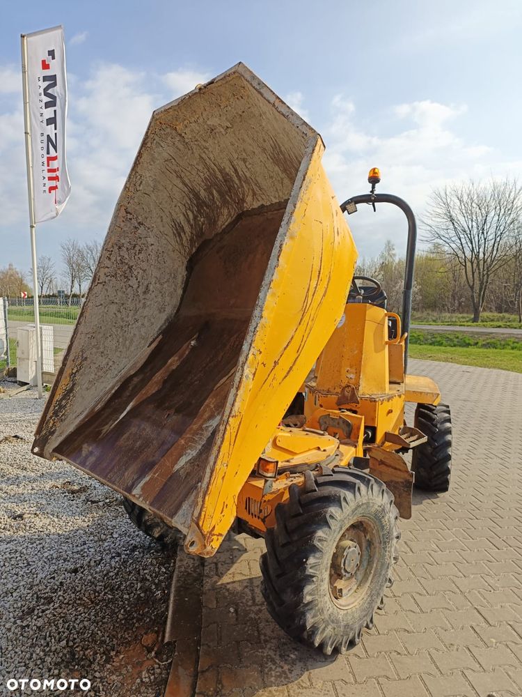 Thwaites 3 tonne - 7