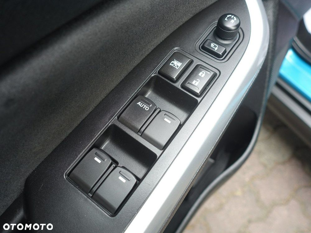 Suzuki Vitara 1.6 XLED 2WD - 25