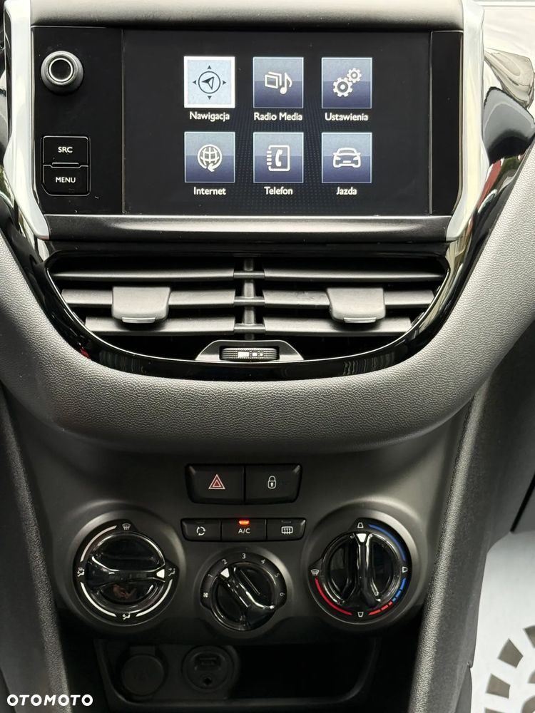 Peugeot 208 1.2 PureTech Style - 9