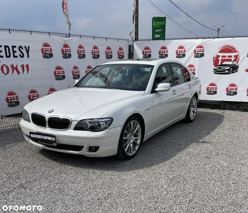 BMW Seria 7 750Li - 1