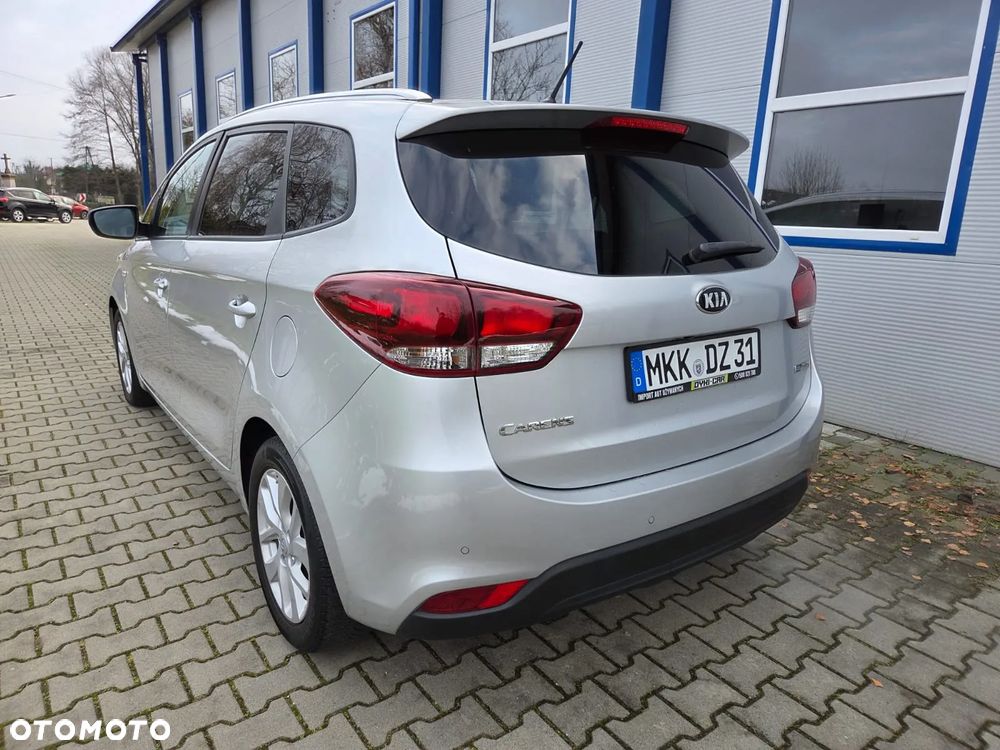 Kia Carens 1.6 GDI Dream Team Edition - 5