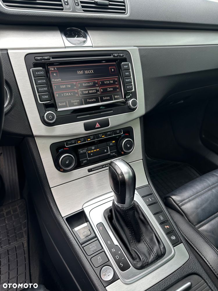 Volkswagen Passat 2.0 TSI Highline DSG - 24