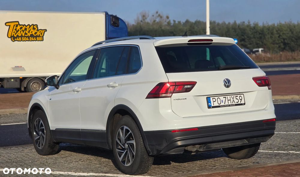Volkswagen Tiguan - 5