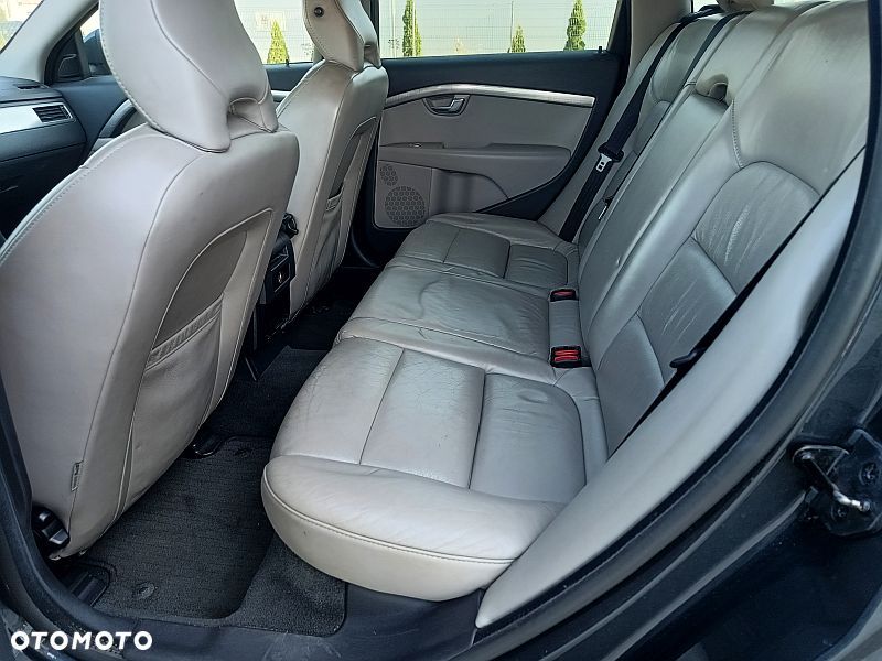 Volvo V70 D5 DPF Momentum - 25