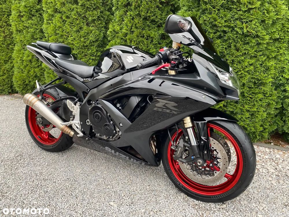 Suzuki GSX-R - 30