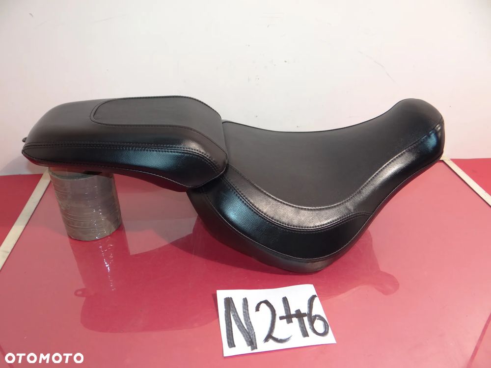 N246 HARLEY DAVIDSON FAT BOY SIEDZENIE KANAPA KIEROWCY I PASAŻERA FLFB FLBFS FAT BOY 114 M8 pasuje do modeli z lat 18 - 2O24 OEM 52000333.