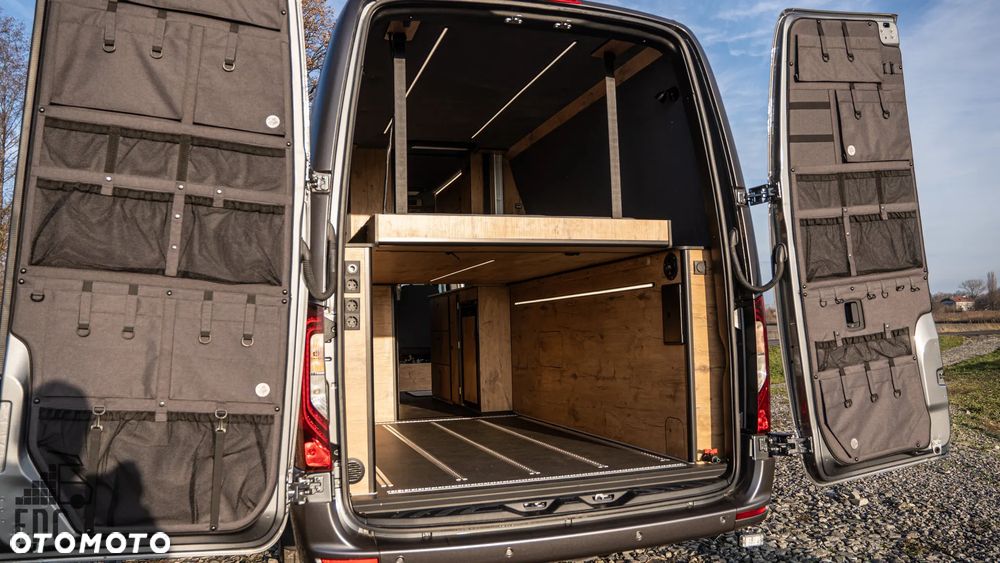 Mercedes-Benz Sprinter - 11