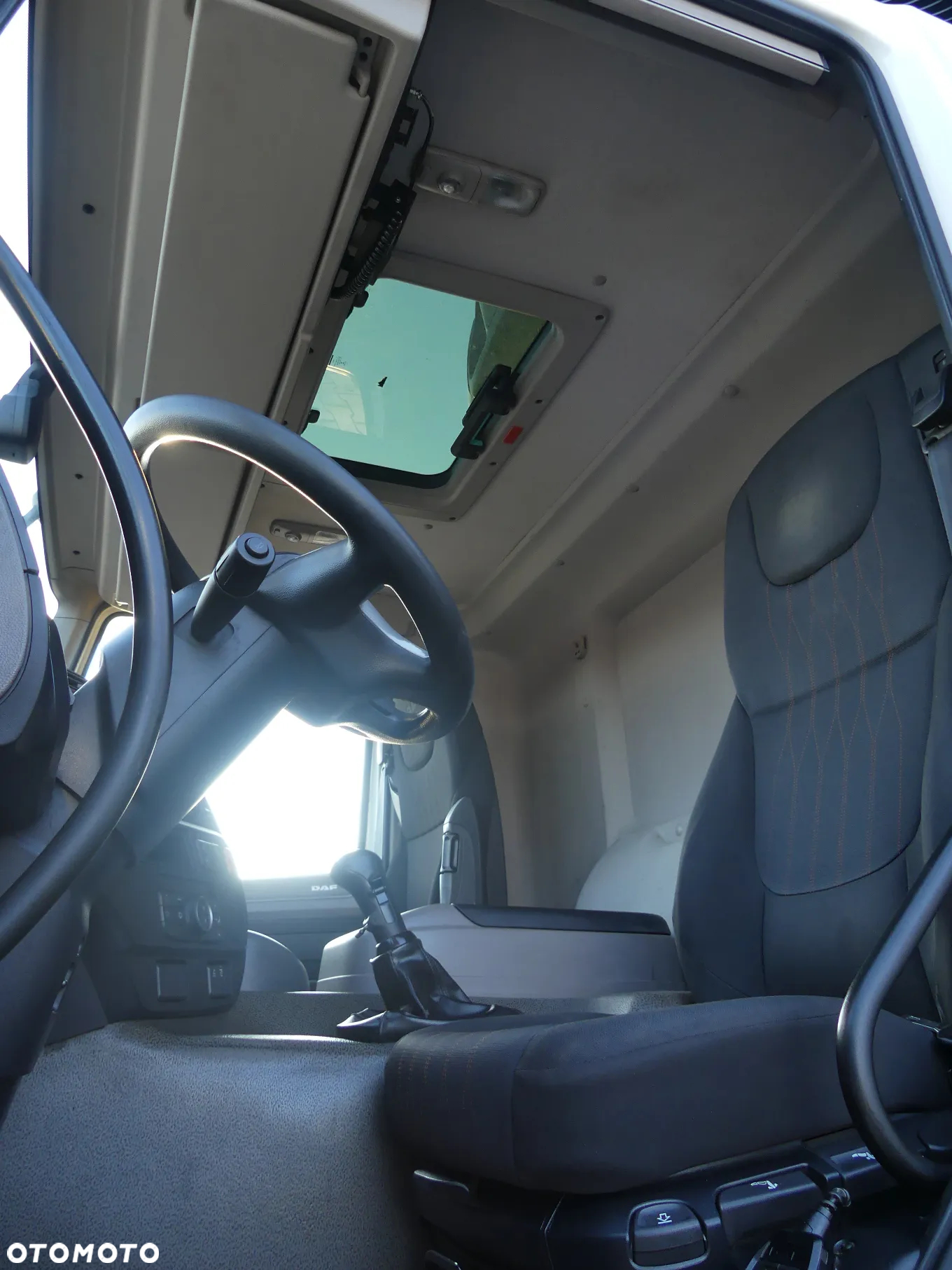DAF CF 370 / 6x2 / CHŁODNIA 8.25 + WINDA / EURO 6 / - 17