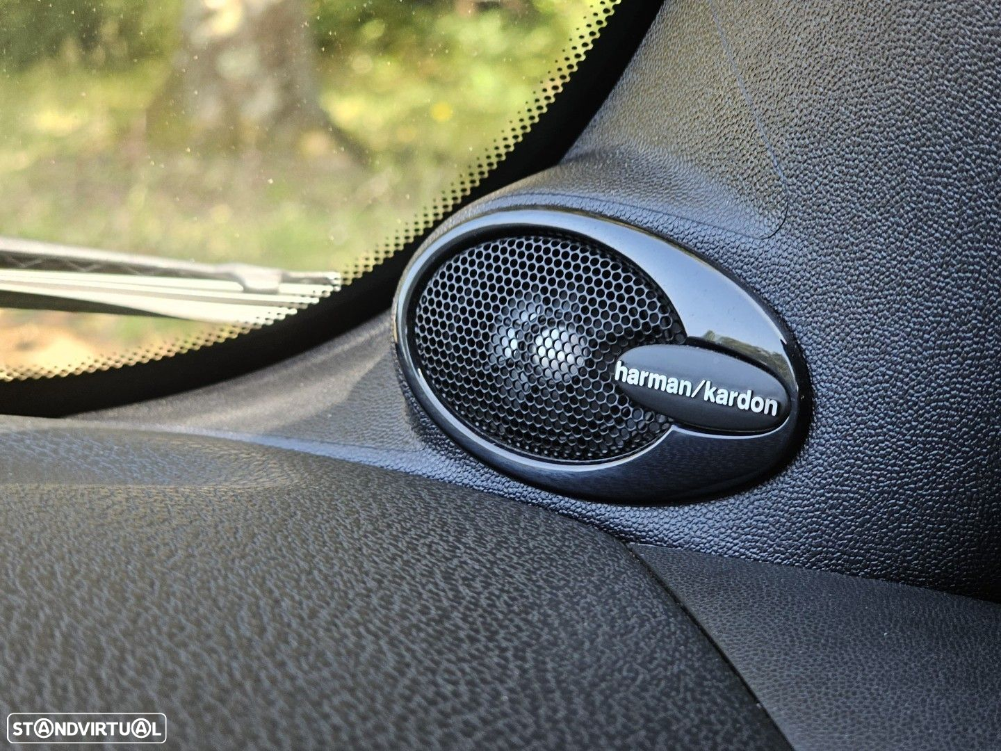 MINI Cabrio John Cooper Works - 17