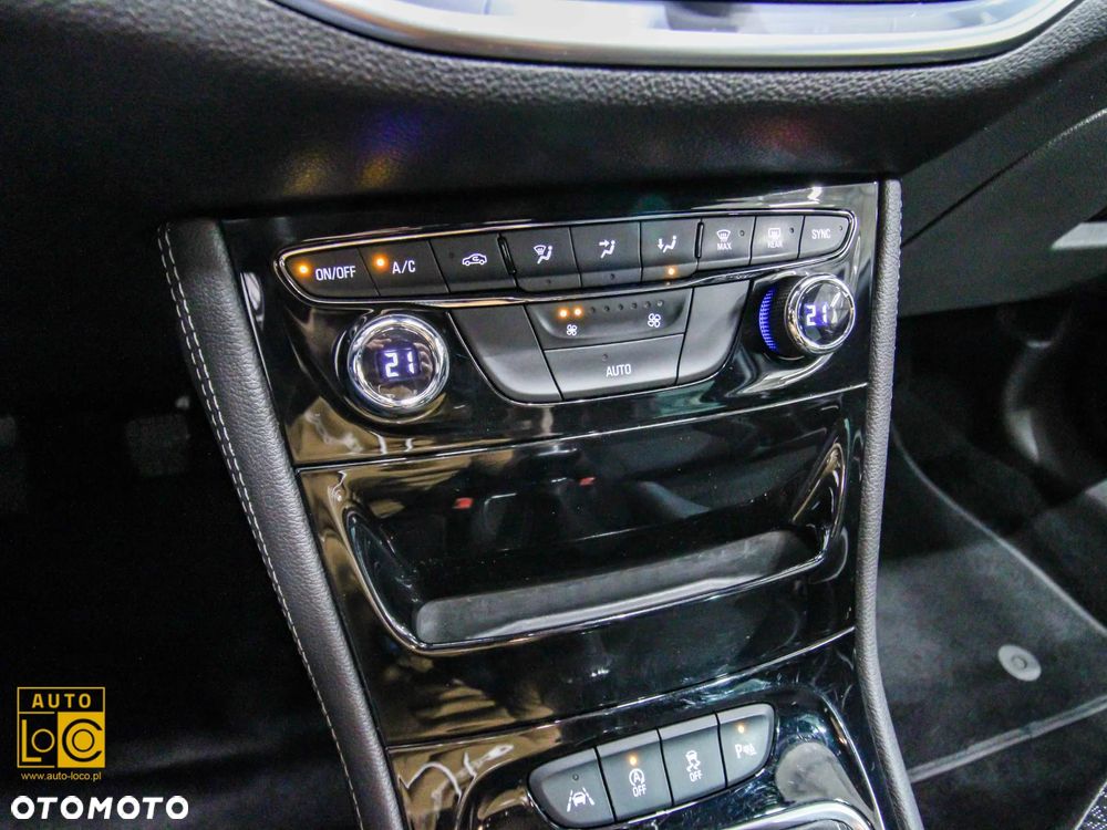 Opel Astra 1.4 Turbo Edition - 24