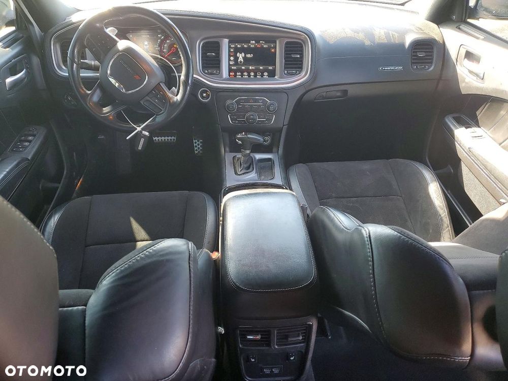 Dodge Charger 5.7 R/T - 9