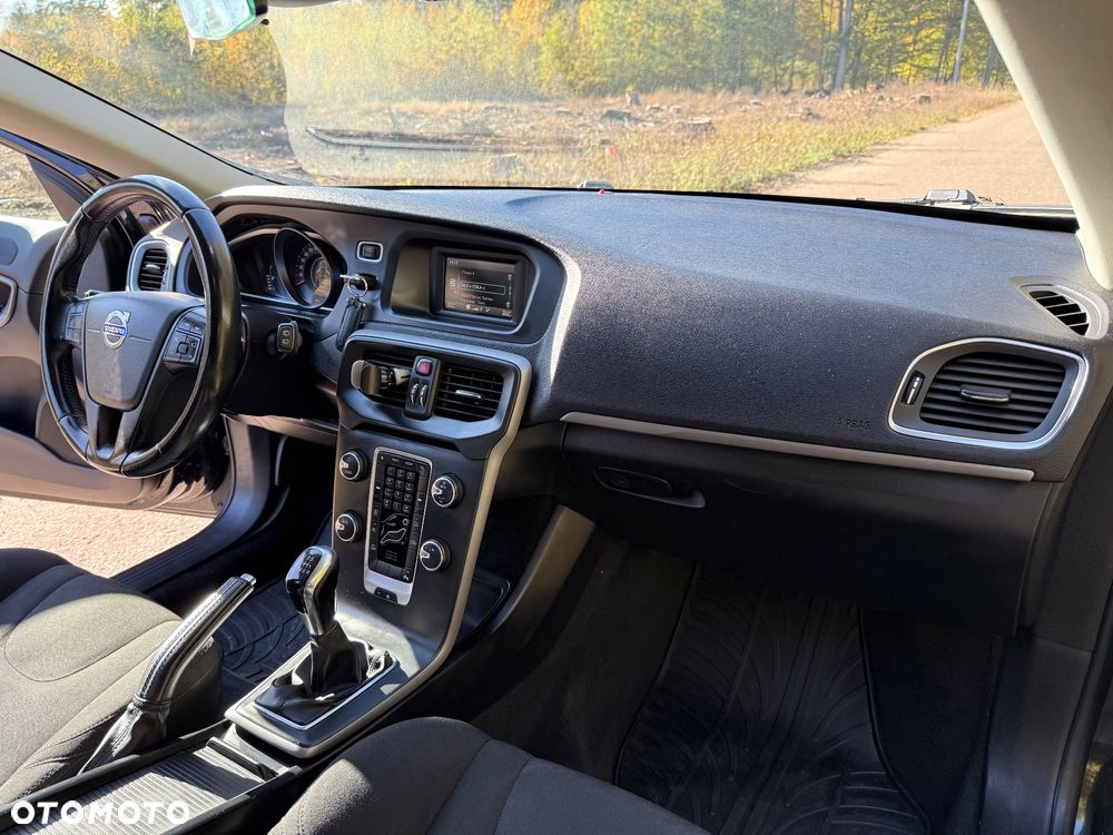 Volvo V40 D3 Momentum - 17