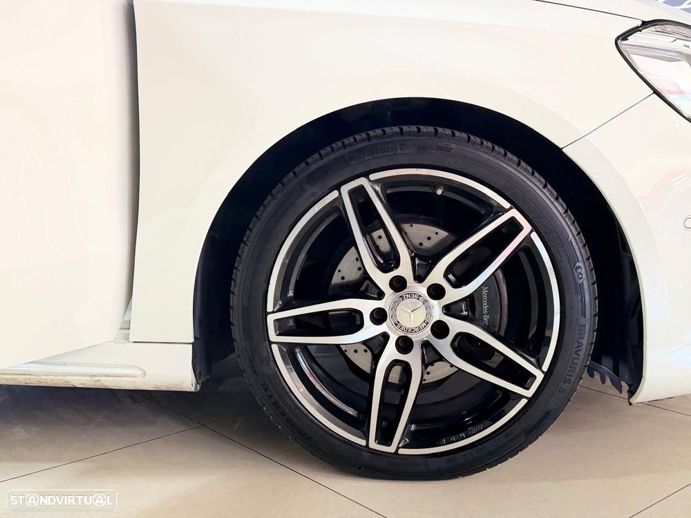 Mercedes-Benz A 180 d AMG Line - 13