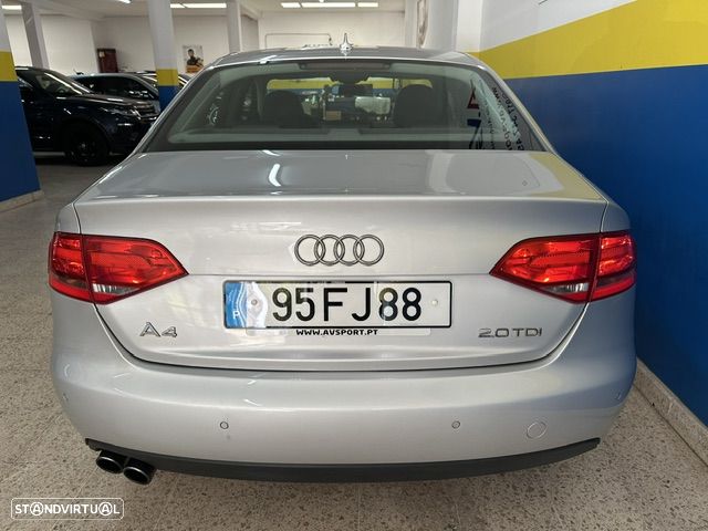 Audi A4 2.0 TDI S-line - 8