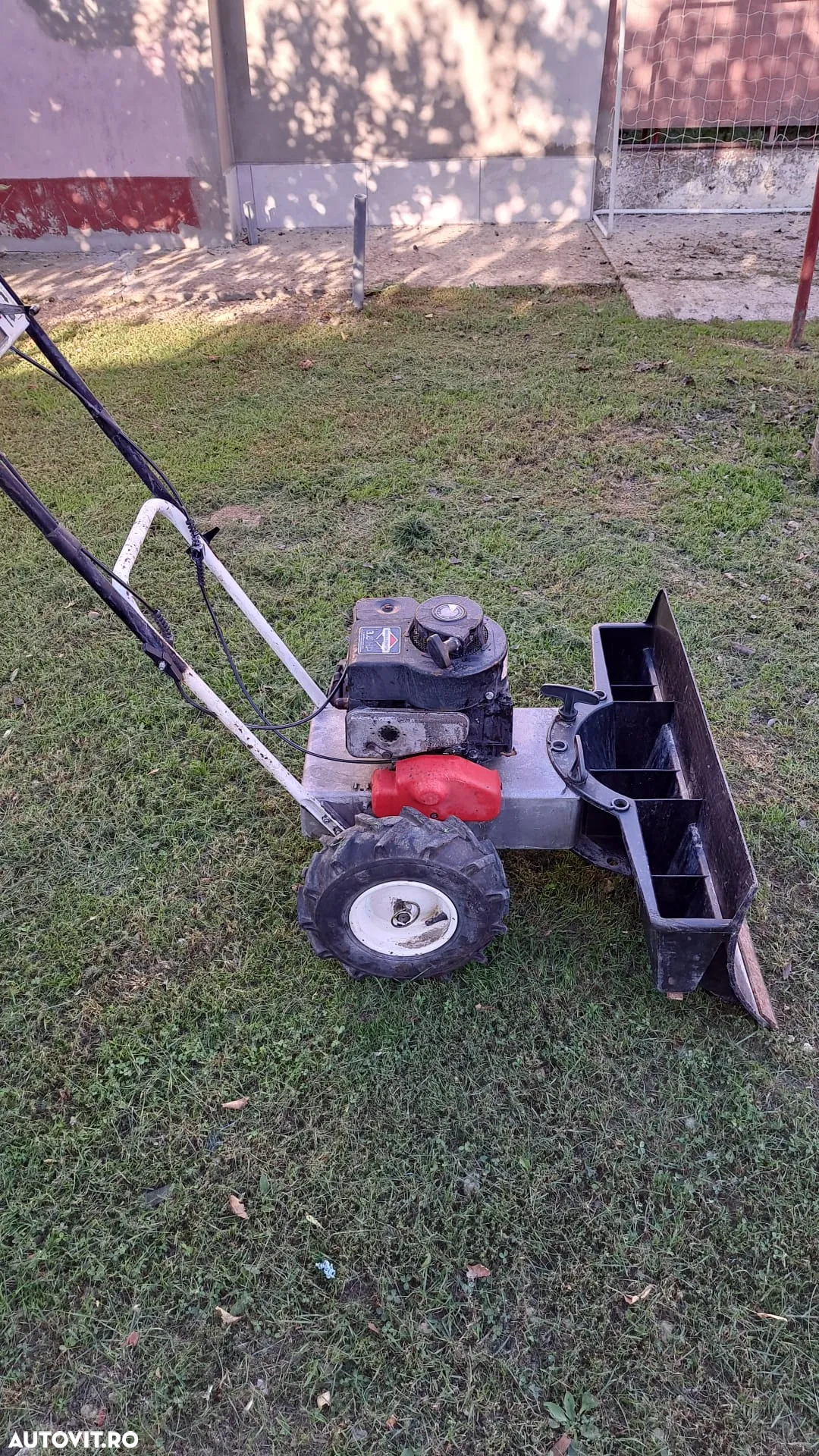 Gourdon SR 800 - 6