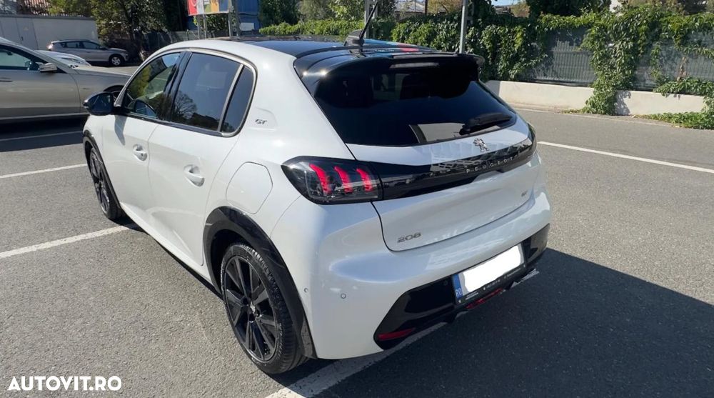 Peugeot 208 1.2 L PureTech STT EAT8 GT Pack - 5