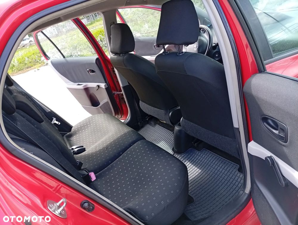 Toyota Yaris 1.0 Terra - 8