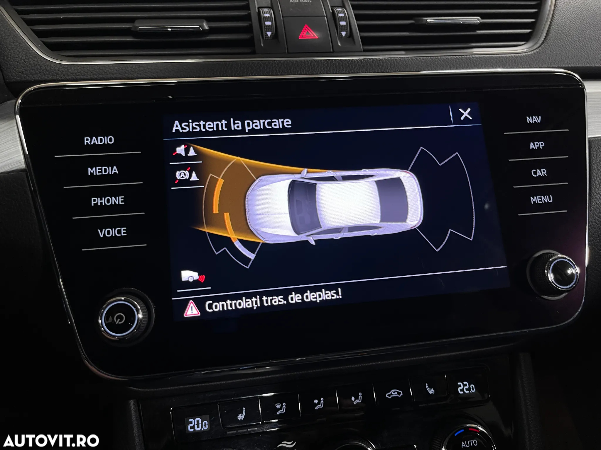 Skoda Superb 1.5 TSI DSG Ambition - 14
