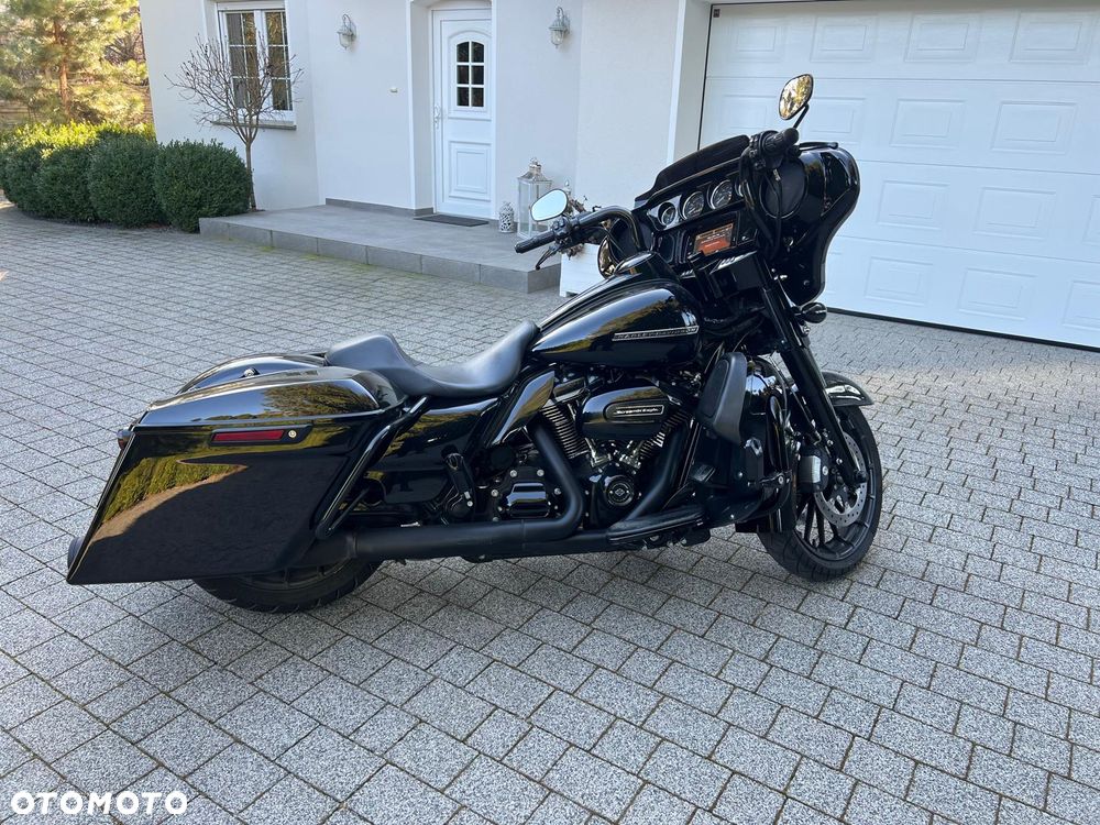 Harley-Davidson Touring Street Glide - 4
