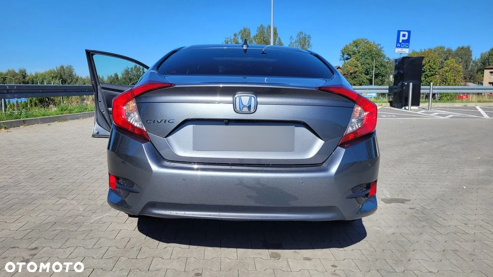 Honda Civic 1.5 T Executive CVT - 11