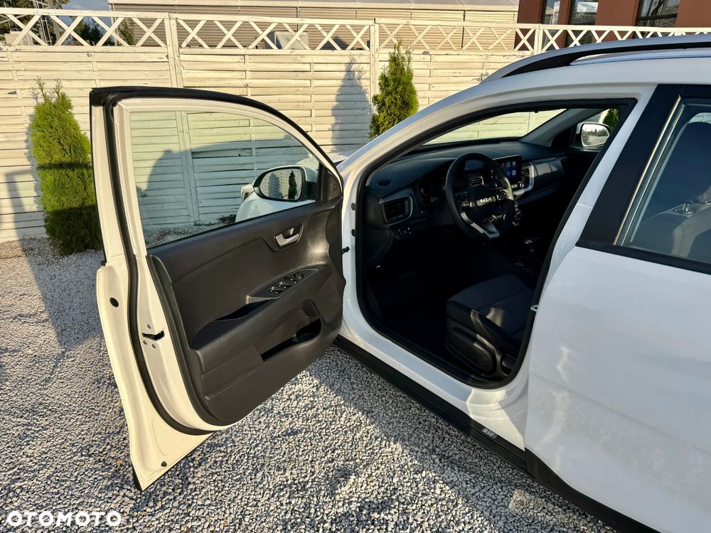 Kia Stonic 1.0 T-GDI L Business Line DCT - 35