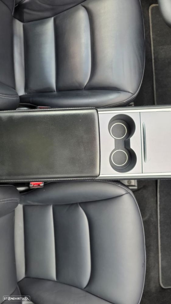 Tesla Model 3 Long-Range Dual Motor AWD - 26