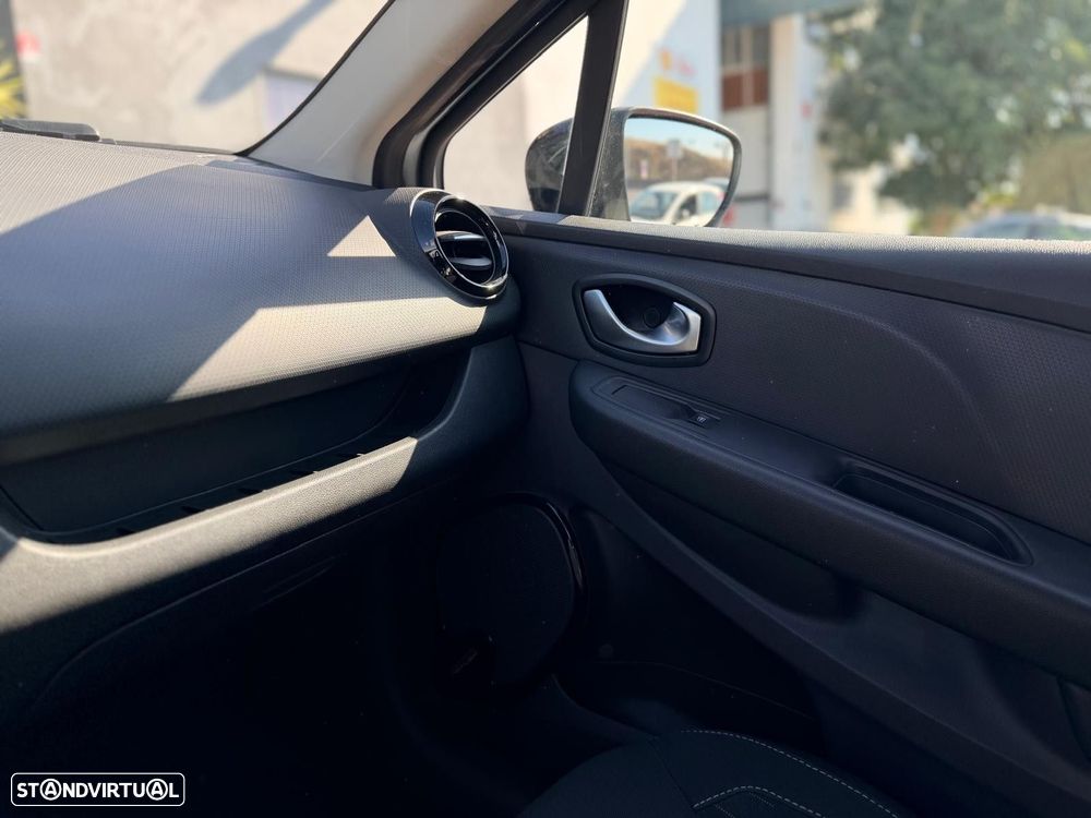 Renault Clio 0.9 TCe Limited - 31