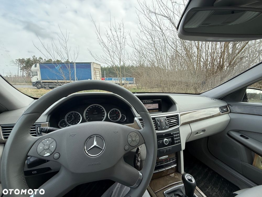 Mercedes-Benz Klasa E 220 CDI BlueEff Elegance - 15