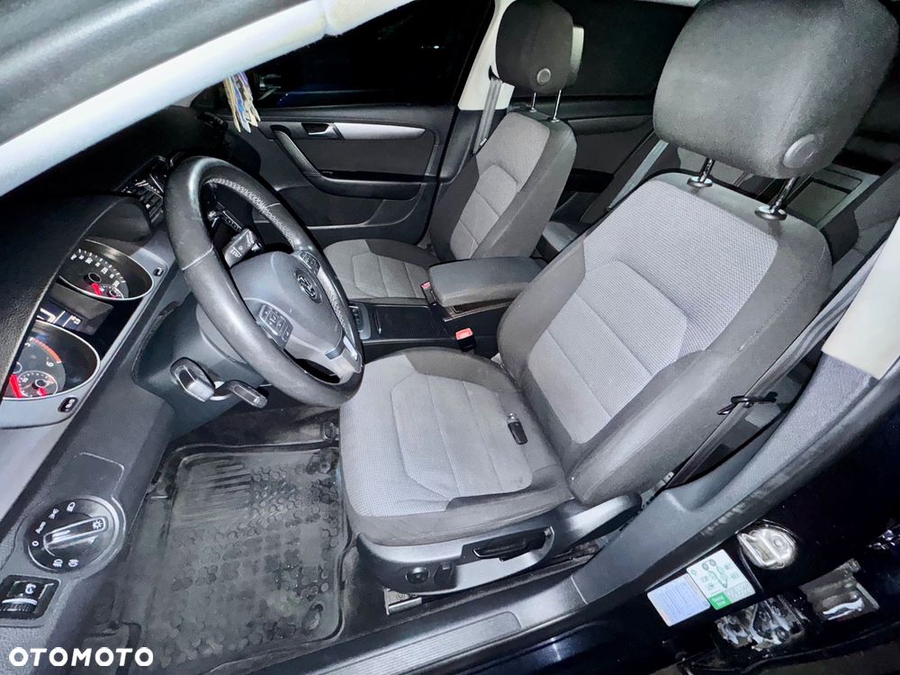 Volkswagen Passat 2.0 TDI DSG Comfortline - 14