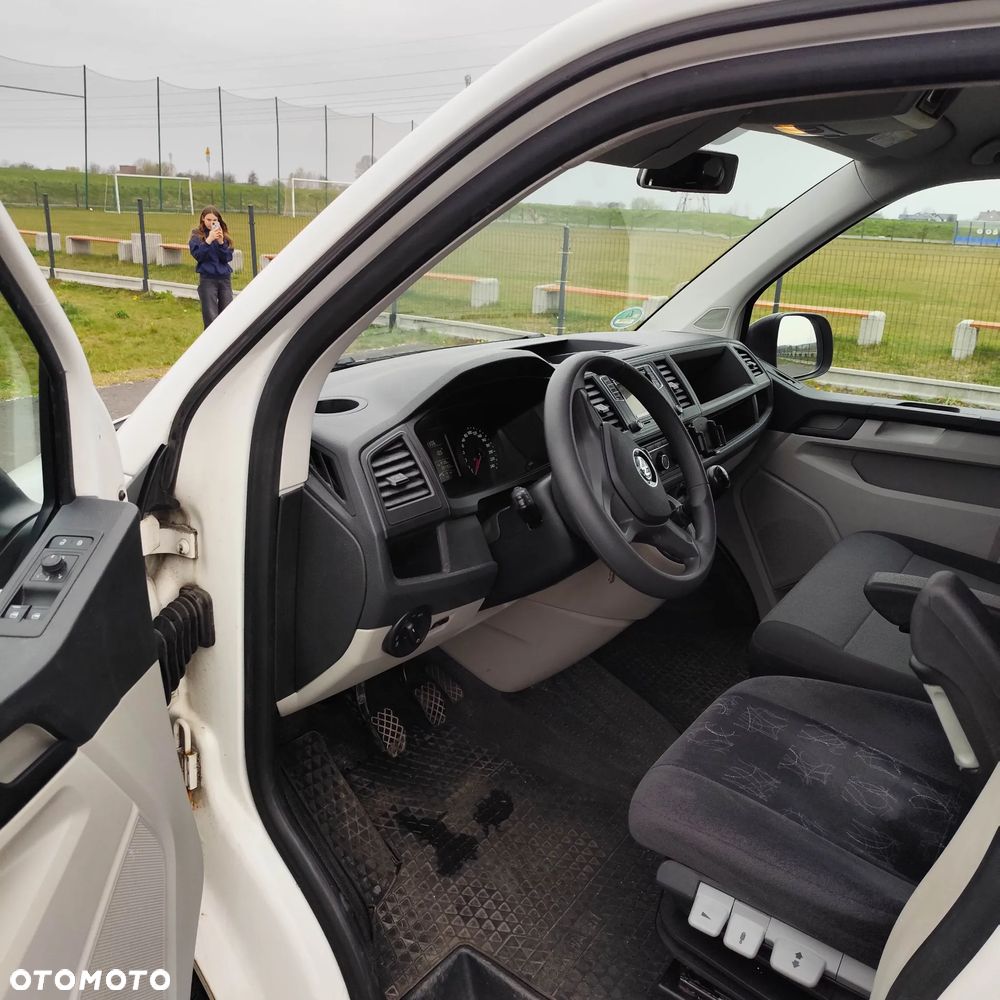 Volkswagen Transporter - 12
