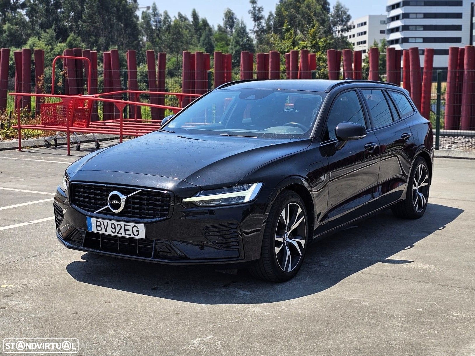 Volvo V60 2.0 T6 AWD TE R-Design Expression - 1