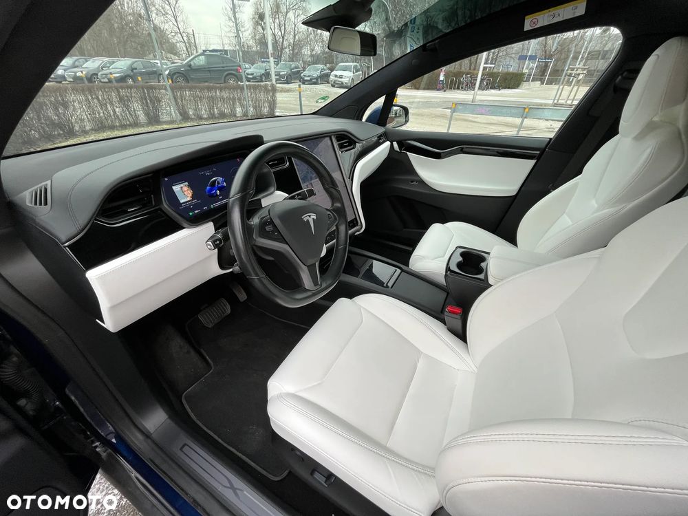 Tesla Model X 75 D - 20