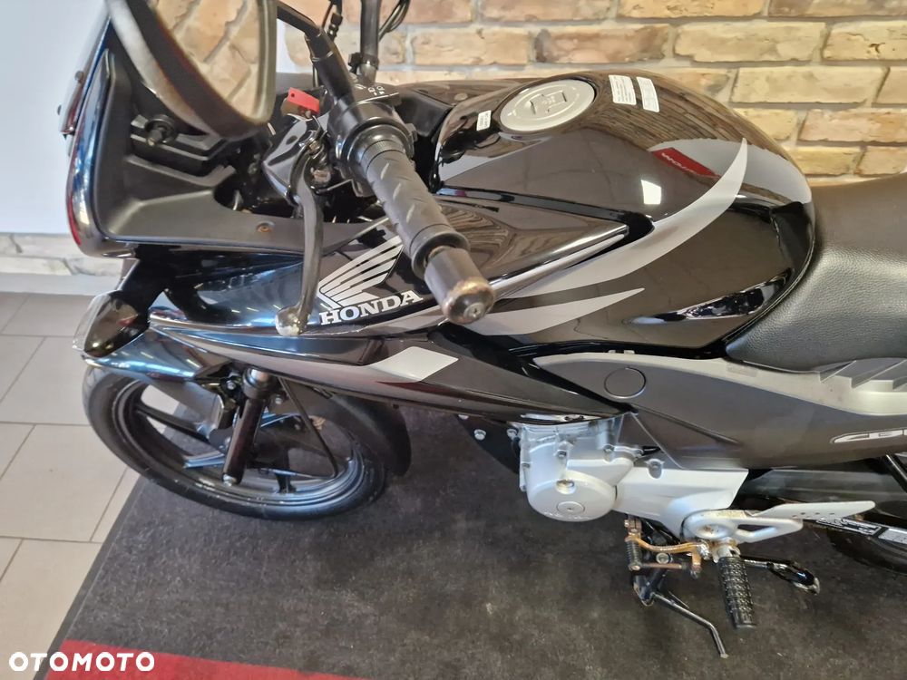 Honda CBF - 19