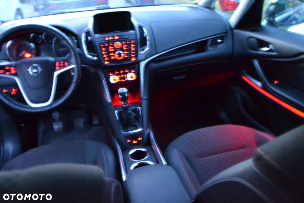 Opel Zafira - 18