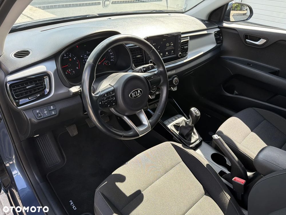 Kia Rio 1.4 L - 10