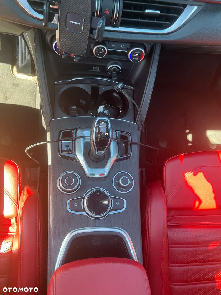 Alfa Romeo Stelvio 2.0 Turbo TI Q4 - 4