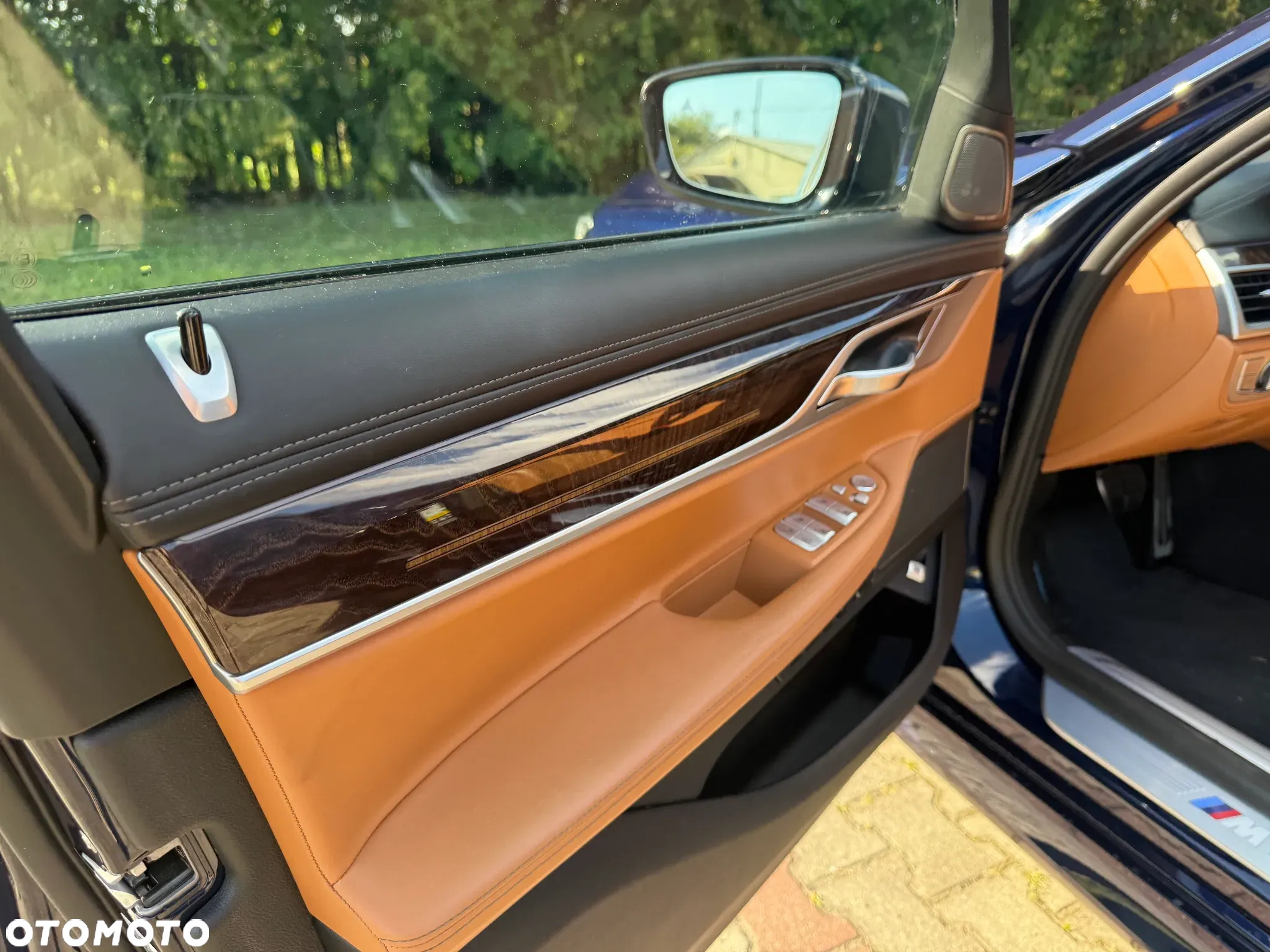 BMW Seria 7 750Li xDrive sport - 15