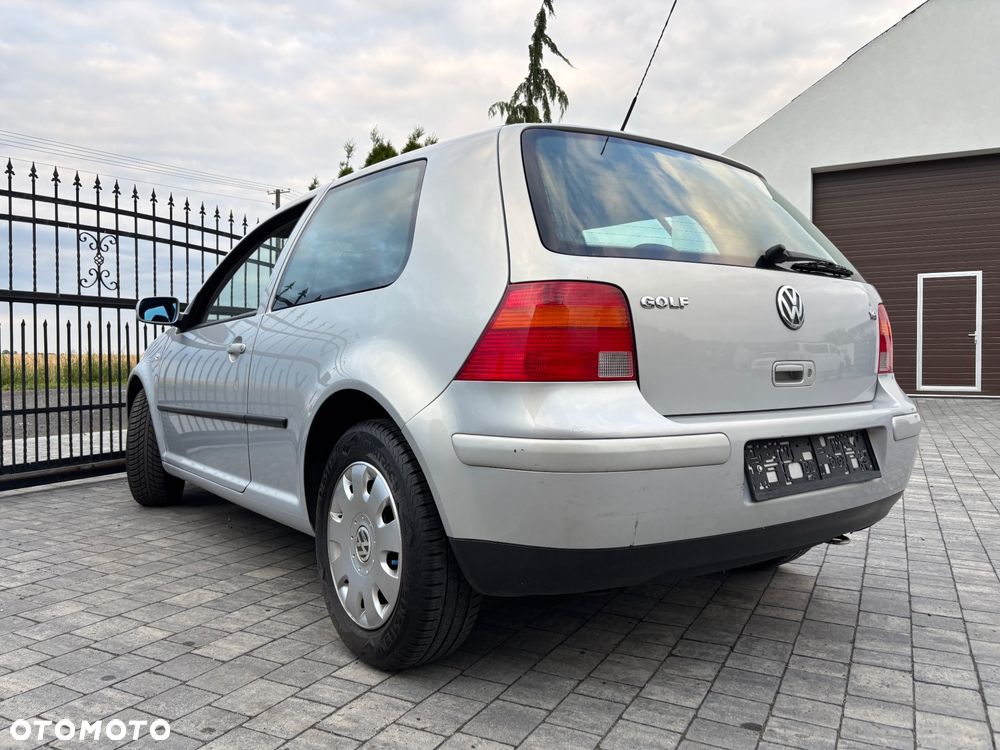 Volkswagen Golf 1.6 Trendline - 37