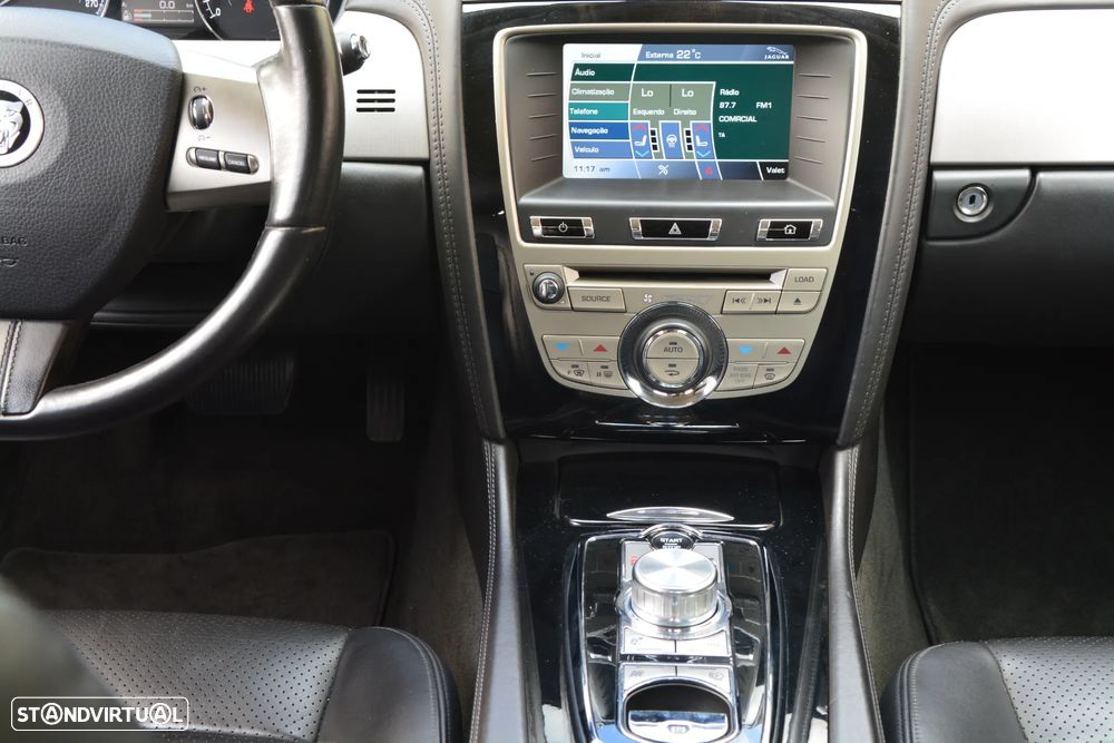 Jaguar XK 5.0 V8 Portfolio - 27