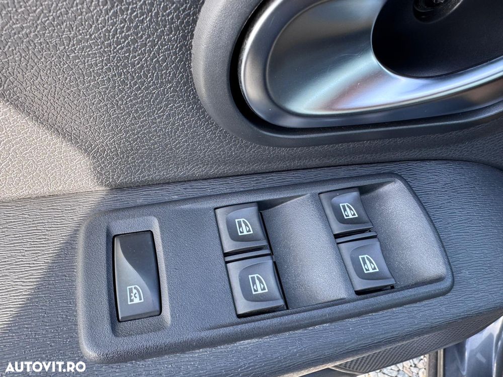 Dacia Lodgy 1.5 Blue dCi Stepway - 18