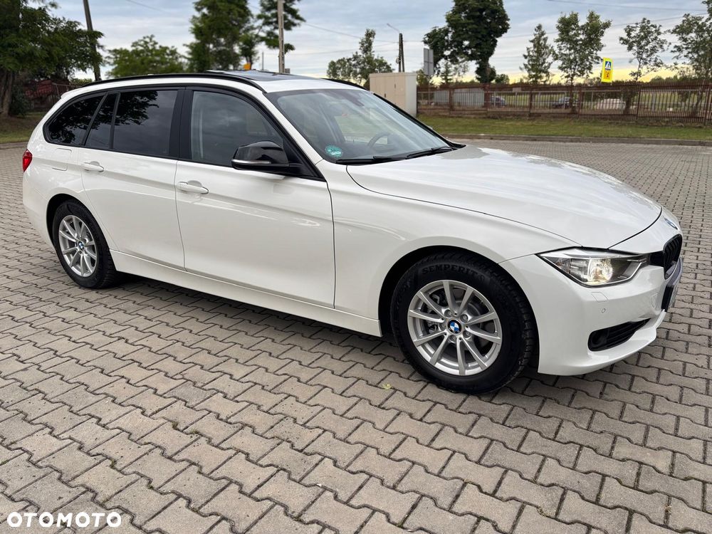 BMW Seria 3 318d Blue Performance Sport Line - 29