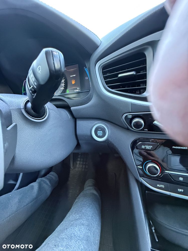 Hyundai IONIQ Plug-in hybrid Premium - 9
