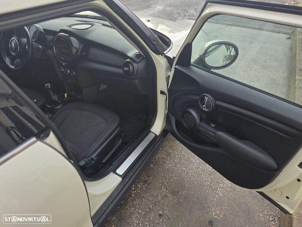 MINI 5 Portas Cooper D - 6