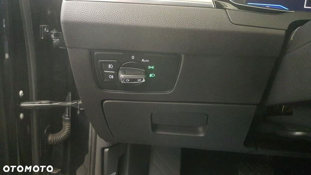 Volkswagen Passat - 20