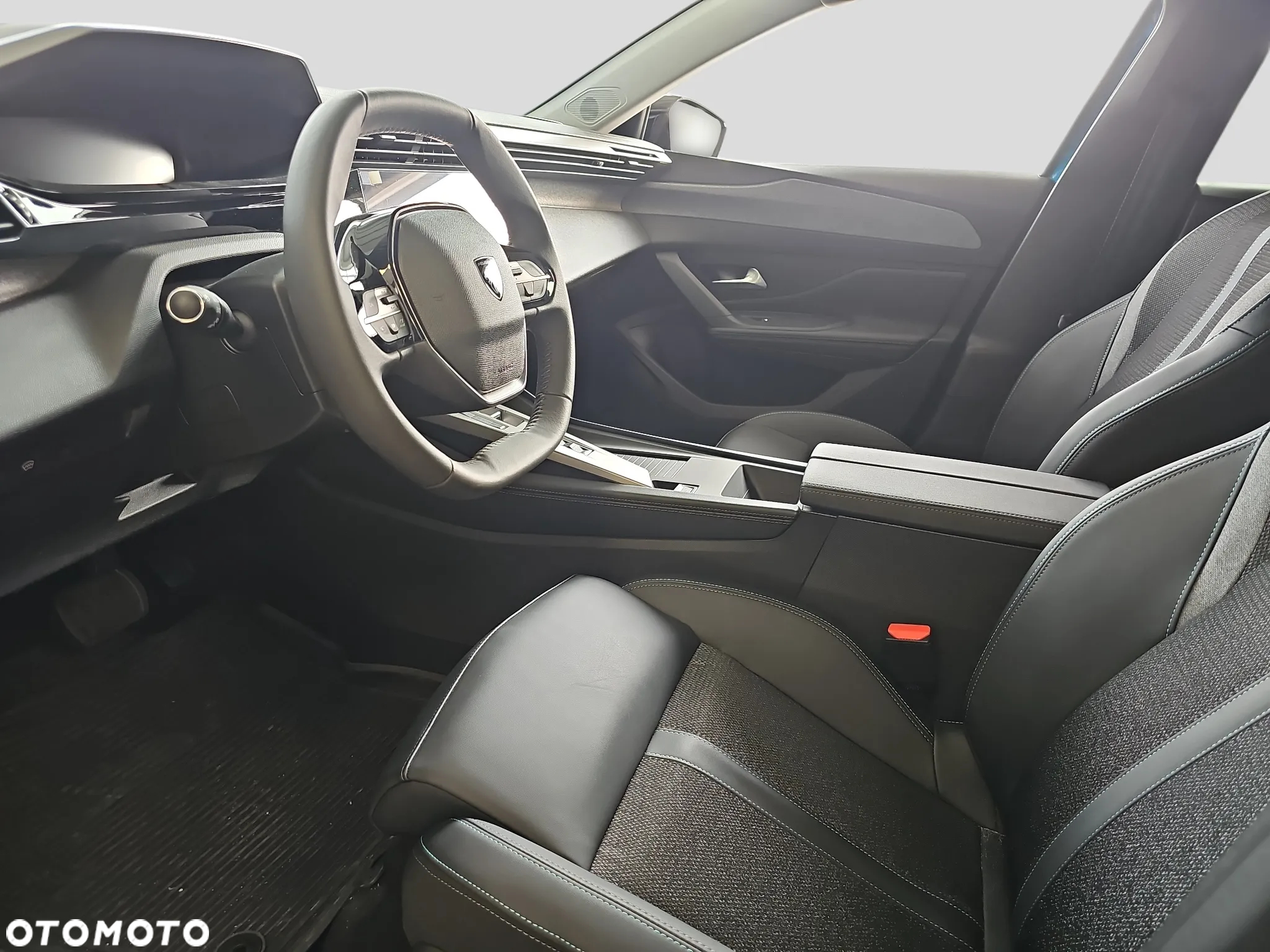 Peugeot 308 1.2 mHEV Allure S&S e-DCS6 - 11