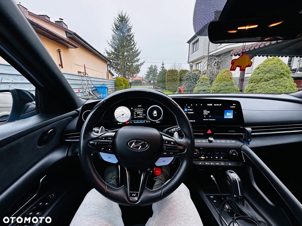 Hyundai Elantra - 10