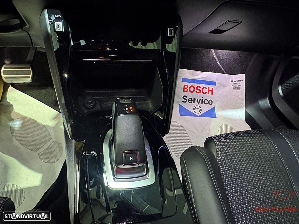 Peugeot 2008 1.2 PureTech GT EAT8 - 33