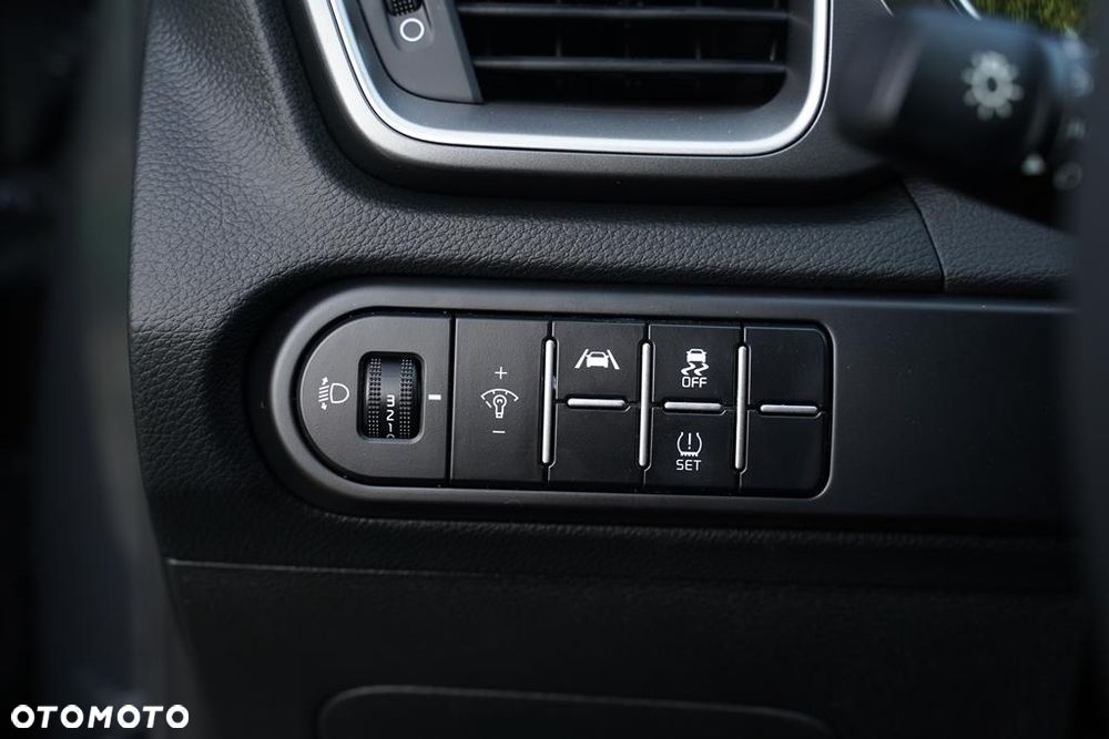 Kia XCeed 1.6 T-GDI M DCT - 13